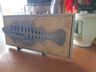 Decoración Pez Metal y Piedra