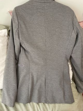 Americana Stradivarius Talla S Gris