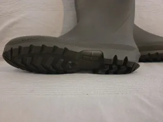 Botas de agua verde oliva. Marca BOLOGNAC.Decathon