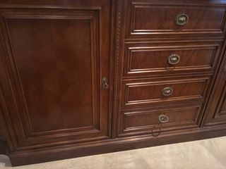 Mueble aparador clásico de madera