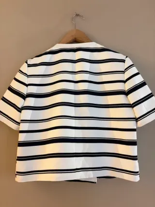 Chaqueta blazer manga corta rayas azul blanca Zara