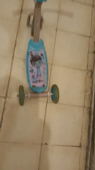 Patinete 3 Ruedas Infantil  6 € a la unidad.