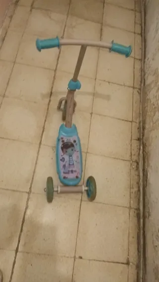 Patinete 3 Ruedas Infantil  6 € a la unidad.