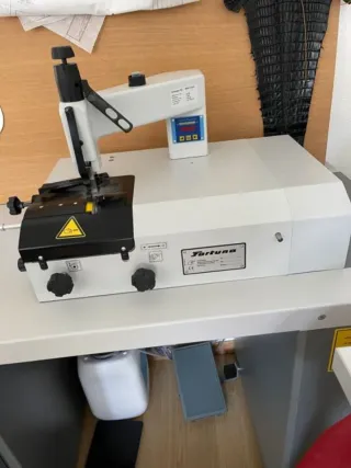 Máquina de coser M-TYPE 867 ECO