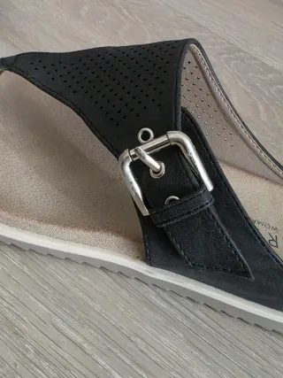 Sandalias planas negras Marypaz