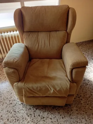 Sillón color mostaza