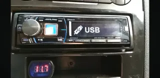 Radio CD Alpine CDE-178BT Bluetooth USB