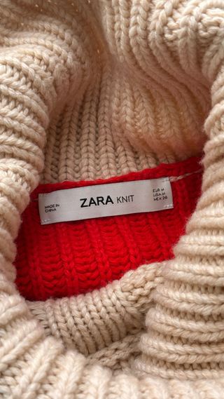 Jersey de punto grueso con cuello alto