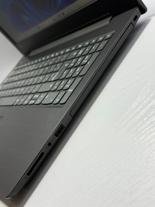 Lenovo V330 i5 / 8GB / 240GB SSD