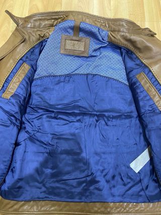 Chaqueta de cuero marrón