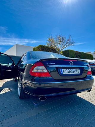 Mercedes-Benz W211 2008