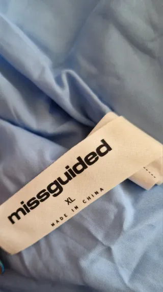 Gonna donna blu con balze