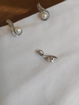 Conjunto oro blanco, forma en Clave de  Sol