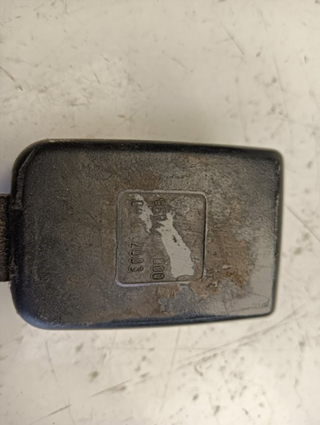 ENGANCHE CINTURON DELANTERO DERECHO NISSAN TERRAN