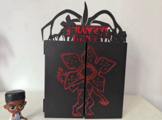 Estantería Stranger Things joy kinder