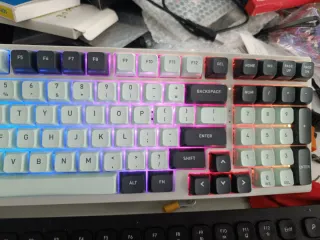 Teclado Mecánico Thunderobot K98 Retroiluminado
