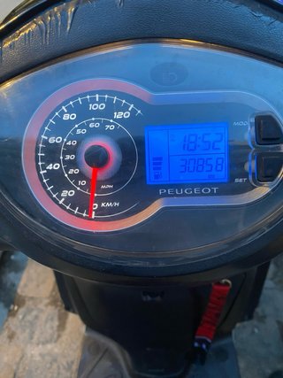 Peugeot Tweet 125i