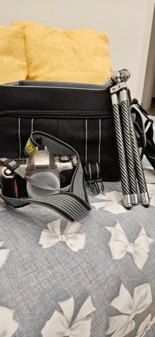 Macchina fotografica Nikon f65 +borsa + treppiedi