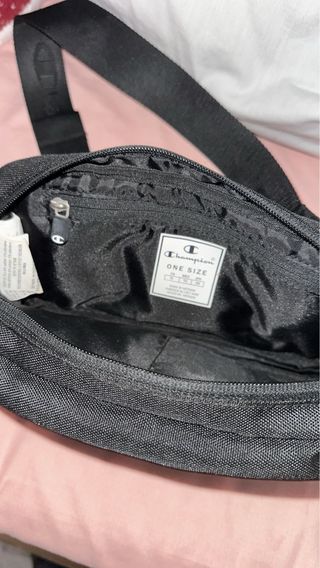 Riñonera Champion Negra