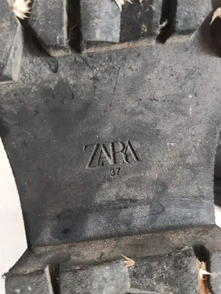 Botas Zara negras con doble hebilla