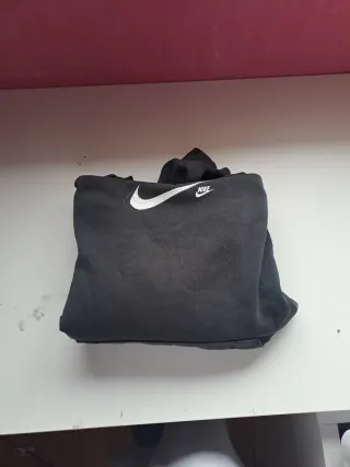 Sudadera Nike Negra Talla M con Capucha