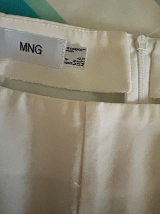 Traje MNG chaqueta y pantalón blanco