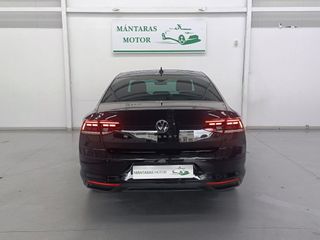 Volkswagen Passat 2022 Executive 2.0 TDi 150cv