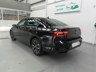 Volkswagen Passat 2022 Executive 2.0 TDi 150cv