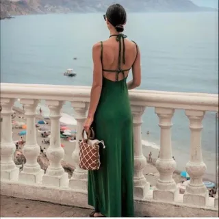 Vestido Zara verde midi broche espalda descubierta