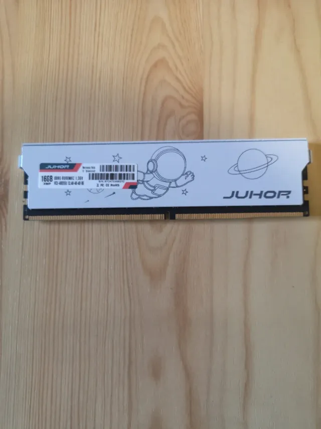 16GB DDR5 y Ryzen 7700