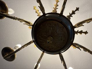 Lámpara de techo antigua dorada