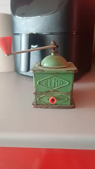 Molinillo de café antiguo ELMA verde