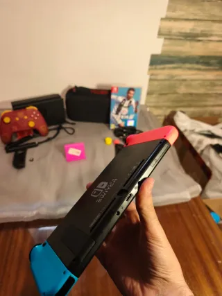 Nintendo Switch + Accessori e Gioco