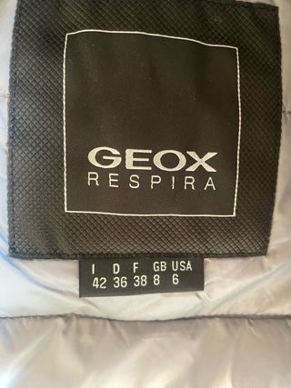 Chaqueta/ abrigo mujer   de la marca Geox nueva