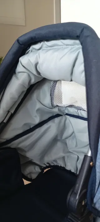 Carrito de juguete azul