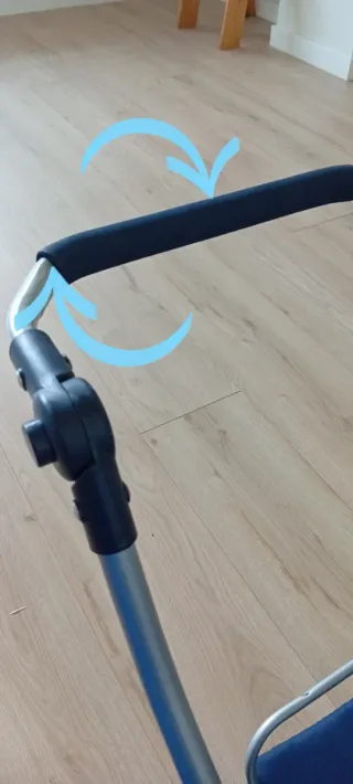 Carrito de juguete azul