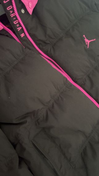 Chaqueta Jordan Original de Invierno Negra y Rosa