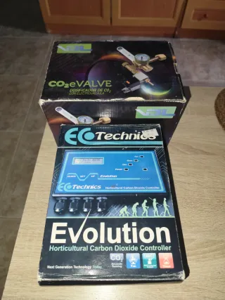 Controllore CO2 + Dosatore CO2 EC Technics