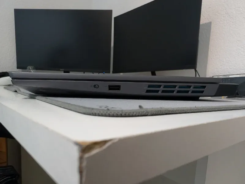 Lenovo LOQ 15 RTX 4060 i5-13500H 16GB RAM afbeelding 3