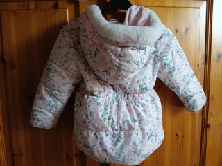 Giacca piumino imbottito bambina con cappuccio