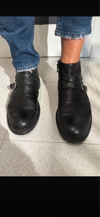Botas de hombrede cuero negro con cremallera