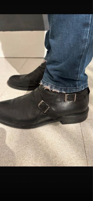 Botas de hombrede cuero negro con cremallera