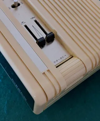 Antiguo Radio Reloj CIERCO STR-224F/1980C.