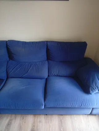 Sofá chaiselongue azul de tela