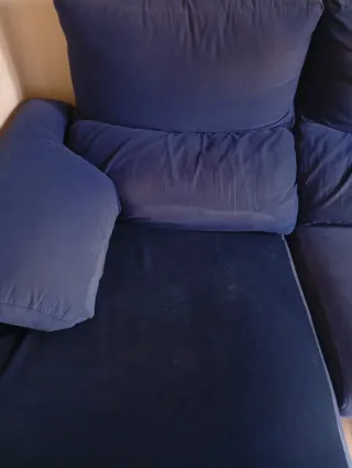 Sofá chaiselongue azul de tela