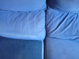 Sofá chaiselongue azul de tela