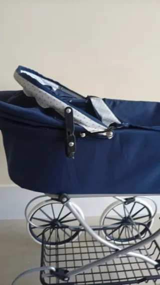 Juguete- Carrito de muñecas azul marino y hueso