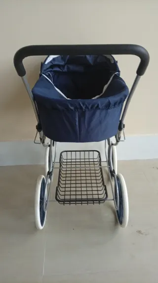 Juguete- Carrito de muñecas azul marino y hueso