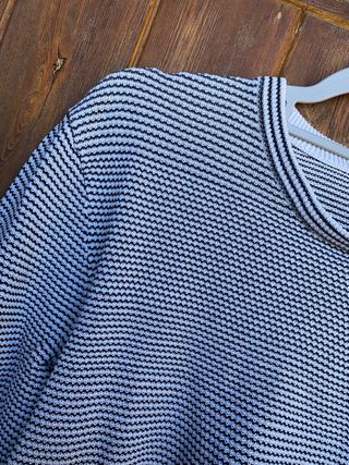 Jersey de rayas azul y blanco