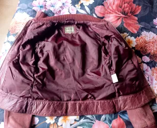 Chaqueta de piel estilo bomber F & Co